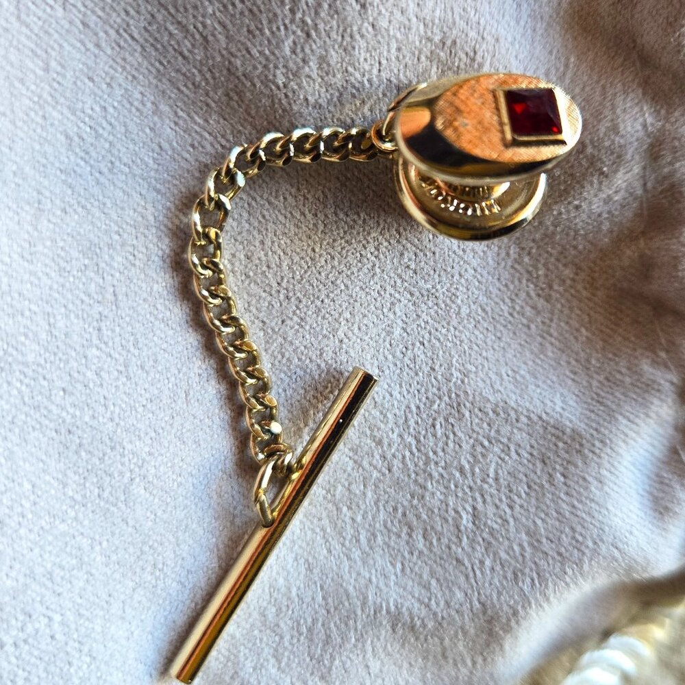 Vintage Hickok USA Gold Tone Tie Tack with Ruby Red Stone